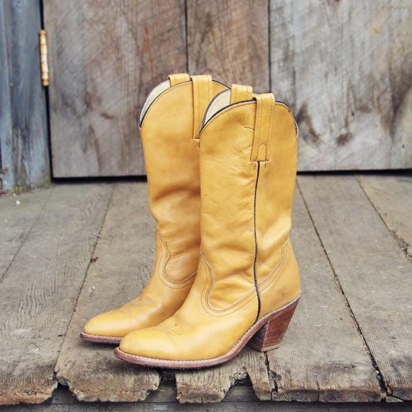 Frye Shoes - Vintage Frye mustard/tan leather